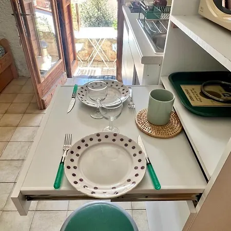 Le Nid Du Canigou, Avec Terrasse Dans Le Vieux Village Appartement