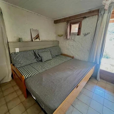 Appartement Le Nid Du Canigou, Avec Terrasse Dans Le Vieux Village